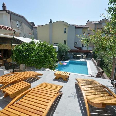 Villa Vlade- From The Heated Pool To The Beach In 1 Minute Jesenice  Exterior foto