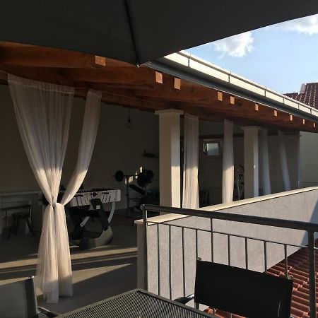 Villa Vlade- From The Heated Pool To The Beach In 1 Minute Jesenice  Exterior foto