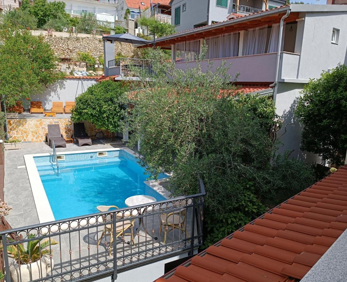 Villa Vlade- From The Heated Pool To The Beach In 1 Minute Jesenice  Exterior foto