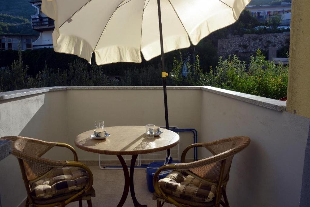 Villa Vlade- From The Heated Pool To The Beach In 1 Minute Jesenice  Exterior foto