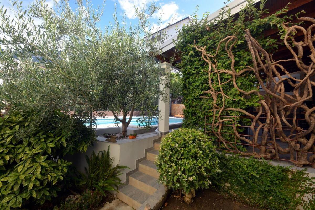 Villa Vlade- From The Heated Pool To The Beach In 1 Minute Jesenice  Exterior foto